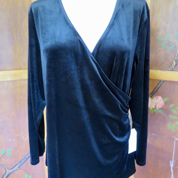 NWT Universal Standard Glory Velvet Cross Top Shirt Black M Medium 18 20 - Picture 6 of 14